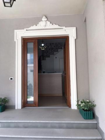Guesthouse Sara & Esi Korce Exterior photo