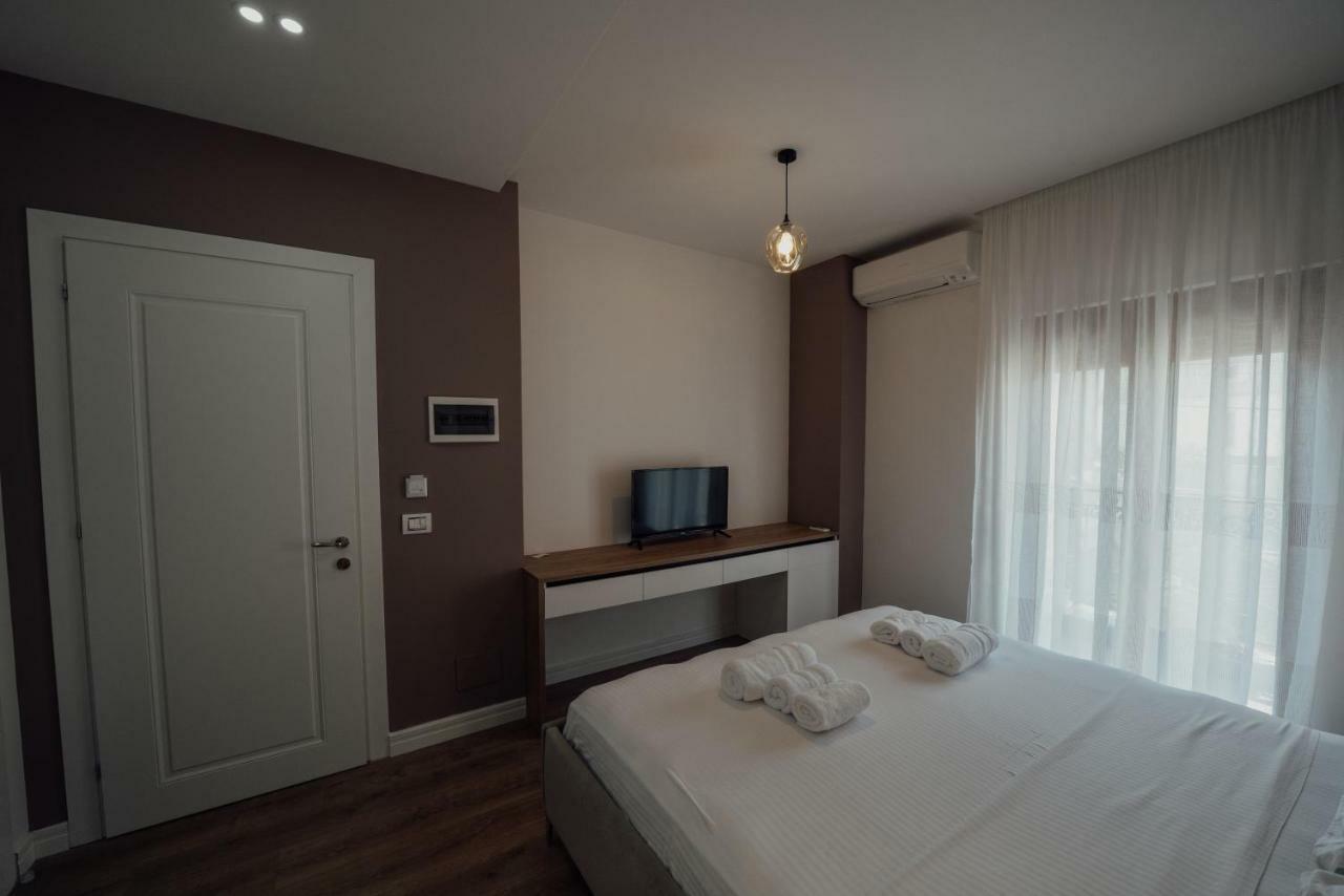 Guesthouse Sara & Esi Korce Exterior photo